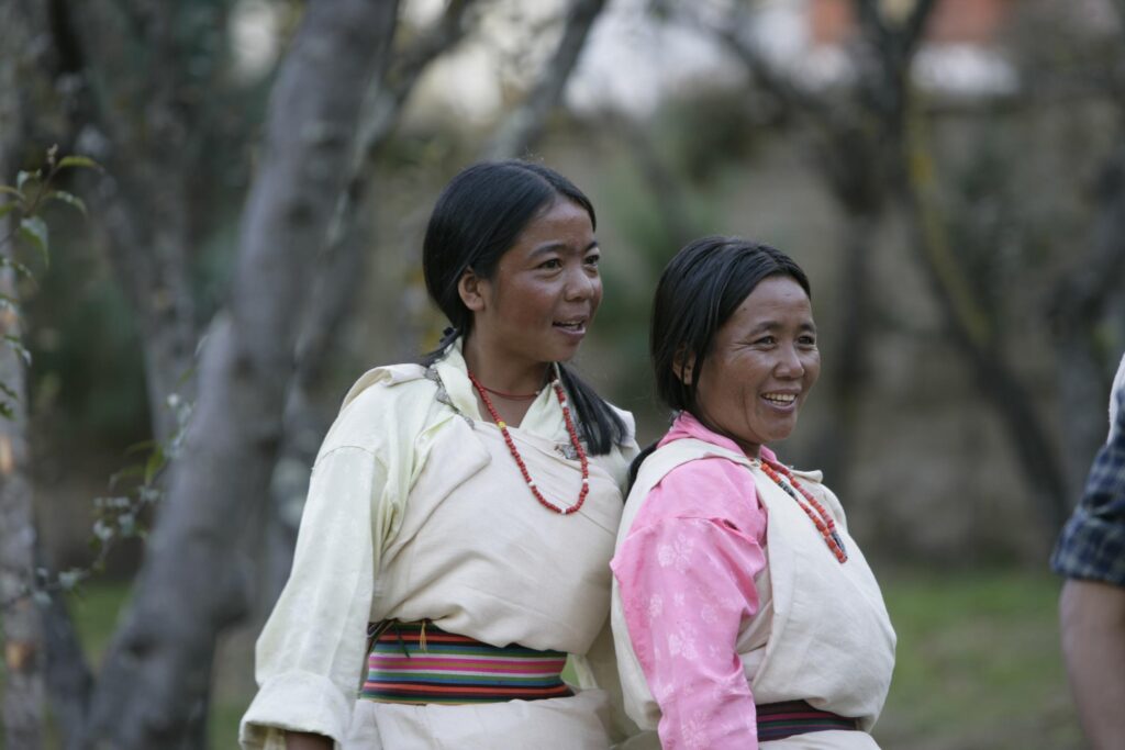 Traditional angezogene Frauen in Bhutan