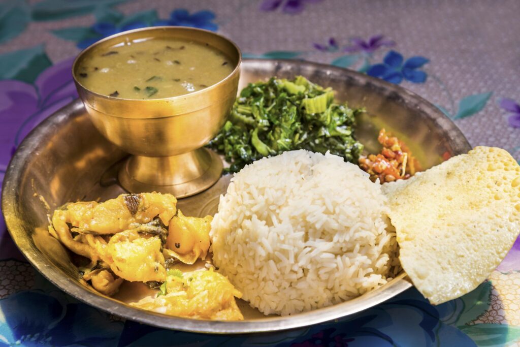 Dal Bhat Hauptgericht in Nepal