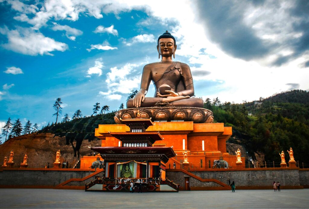 Die Buddha Dordenma Stutue in Thimphu - Bhutan Rundreise mit Festivals