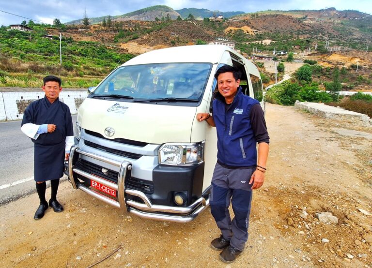 Das Team von geoDiscovery Tours in Bhutan
