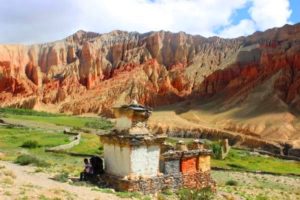 Upper Mustang Landschaft mit Stupa