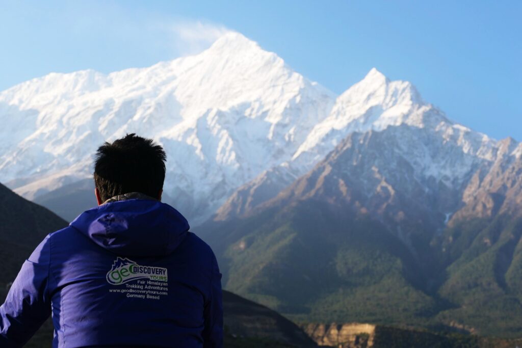 In Jomsom, Blick auf das Himalaya Gebirge, Nepal Trekking