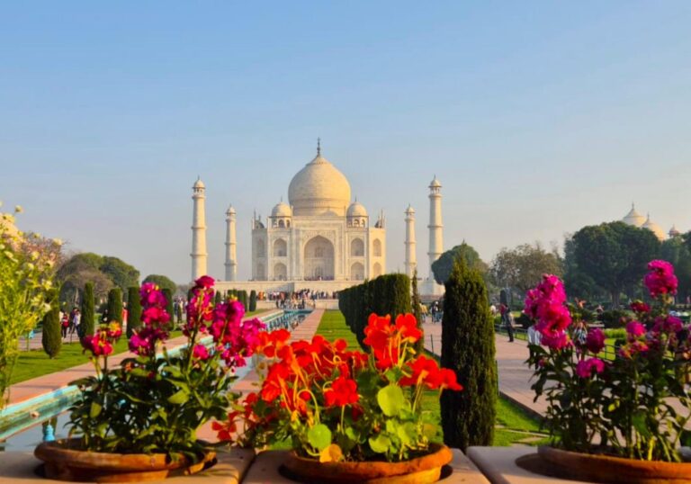 Taj Mahal in Indien - Kombireise mit Bhutan und Nepal