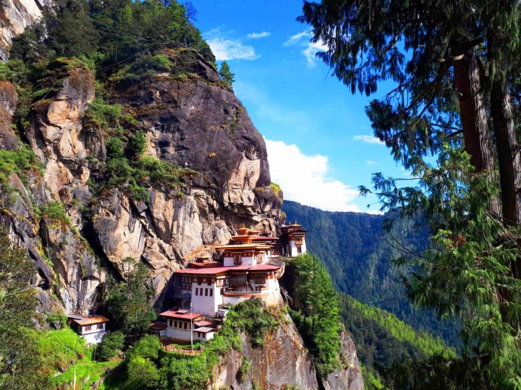 Tiegr's Nest im Felsen in Paro Bhutan
