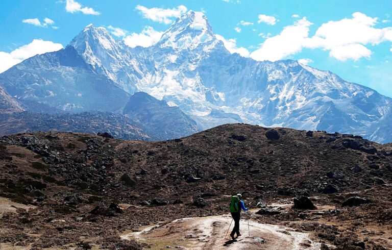 Auf dem Weg zum Ama Dablam Base Camp Trekking