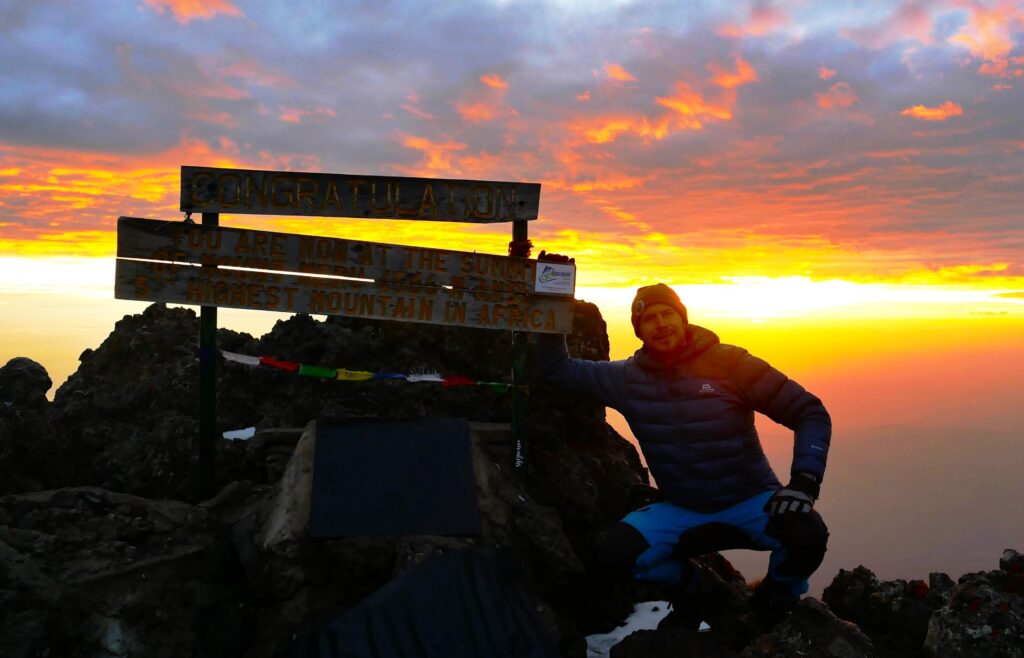 Mt. Meru Trekking mit Safari & Sansibar