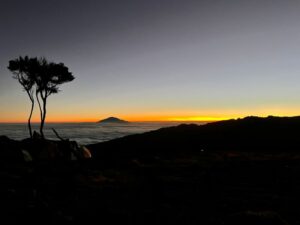 Kilimandscharo Gipfel am Sonnenaufgang