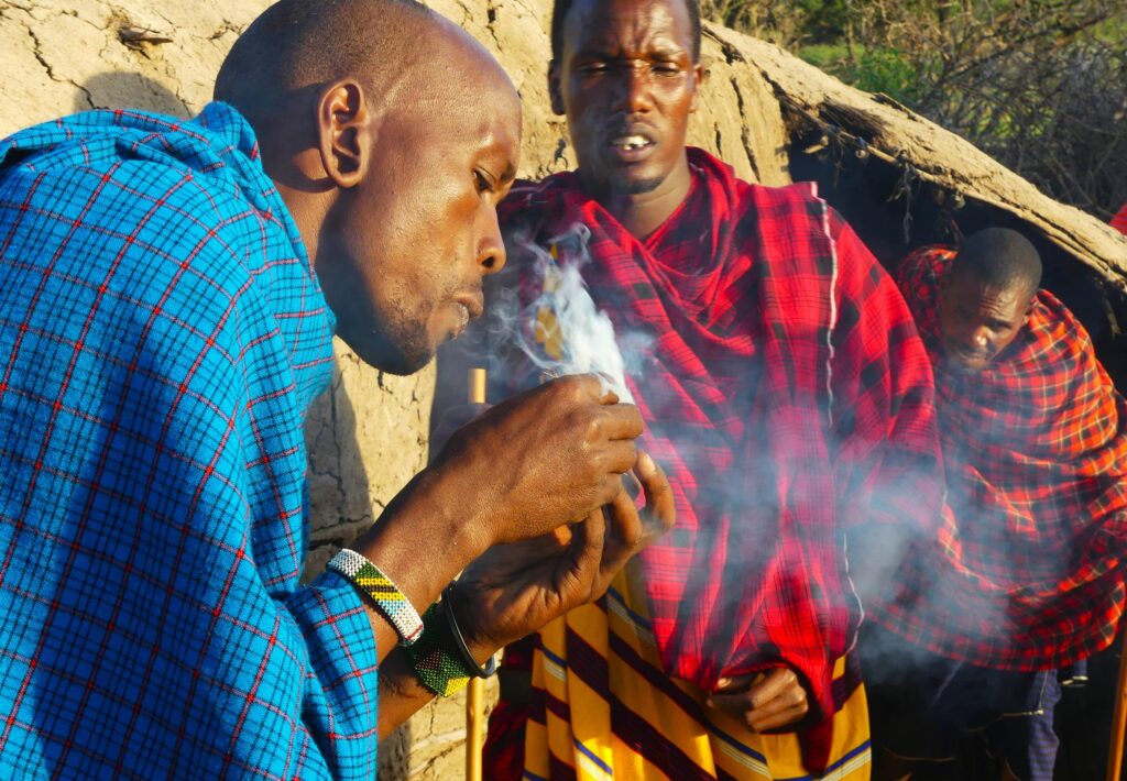 Massai Volk in der Ngorongoro Landschaft