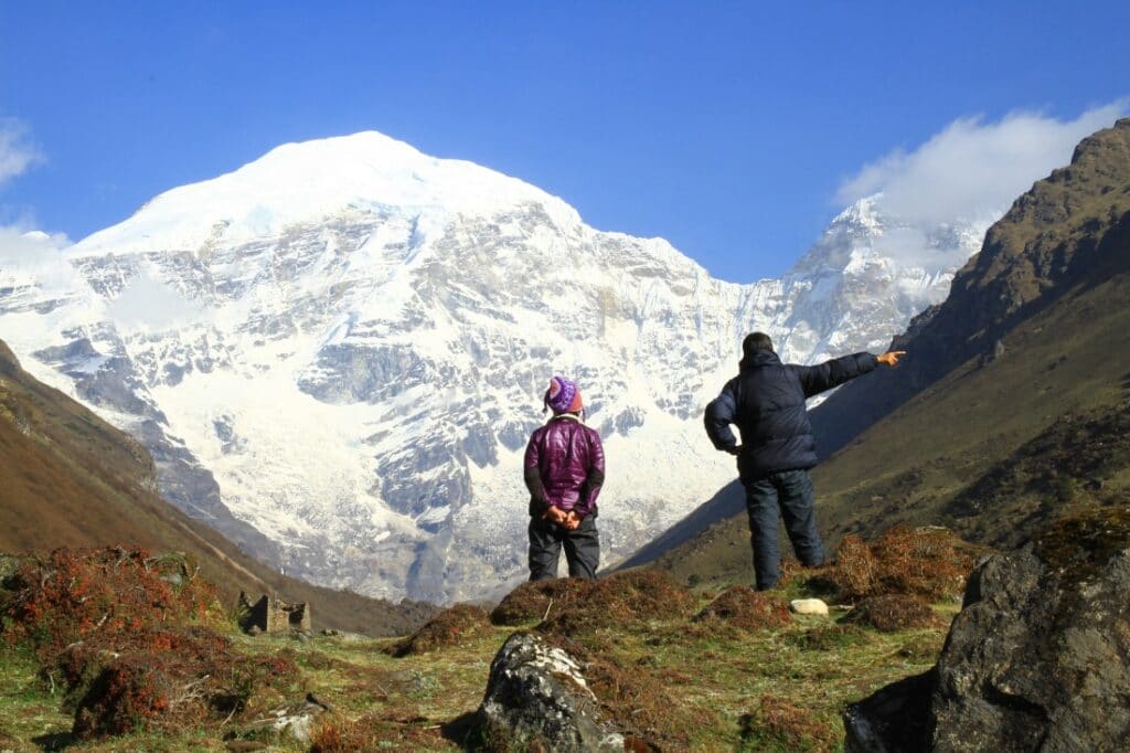 Camping Site mit Blick auf dias Himalaya Gebirge