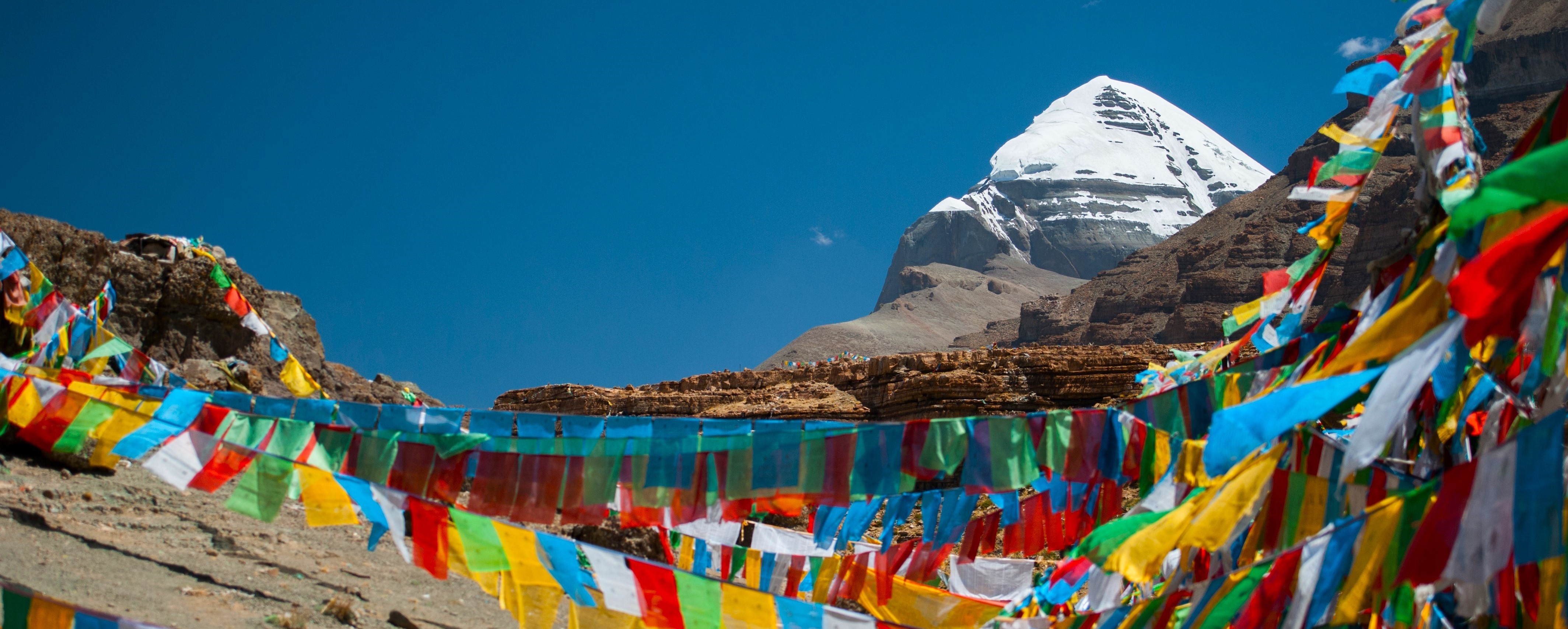 Mt. Kailash mit Gebetsfahnen