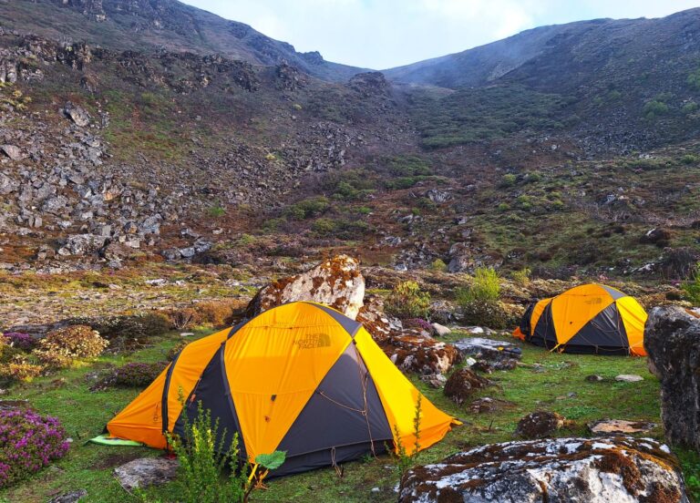 Zelttrekking während der Dagala Trekking Reise