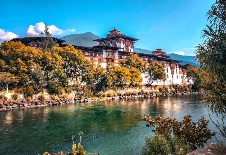 Punakha Dzong nach der Druk Path Trekking Tour in Bhutan