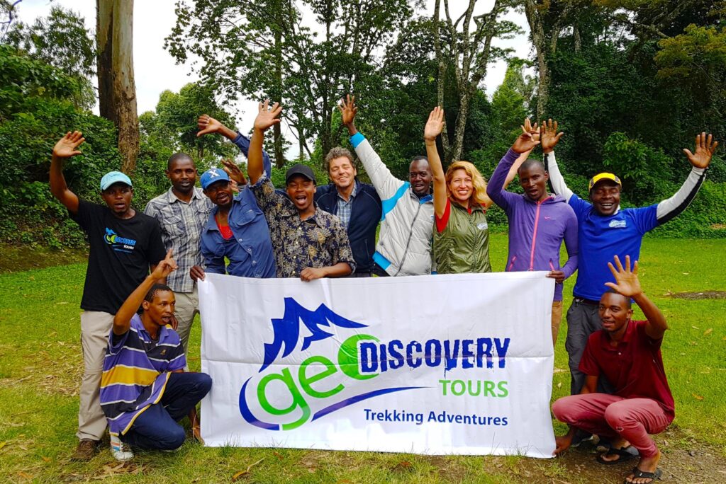 Glückliche Trekker von geoDiscovery Tours, Kilimandscharo Trekking