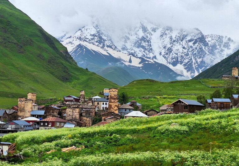 Zauberhaftes Dorf Ushguli, Swanetien Trekking in Georgien